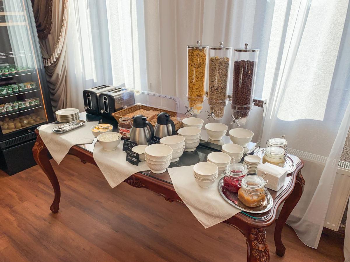Gregory Hotel Dendrarium Park Kişinev Dış mekan fotoğraf