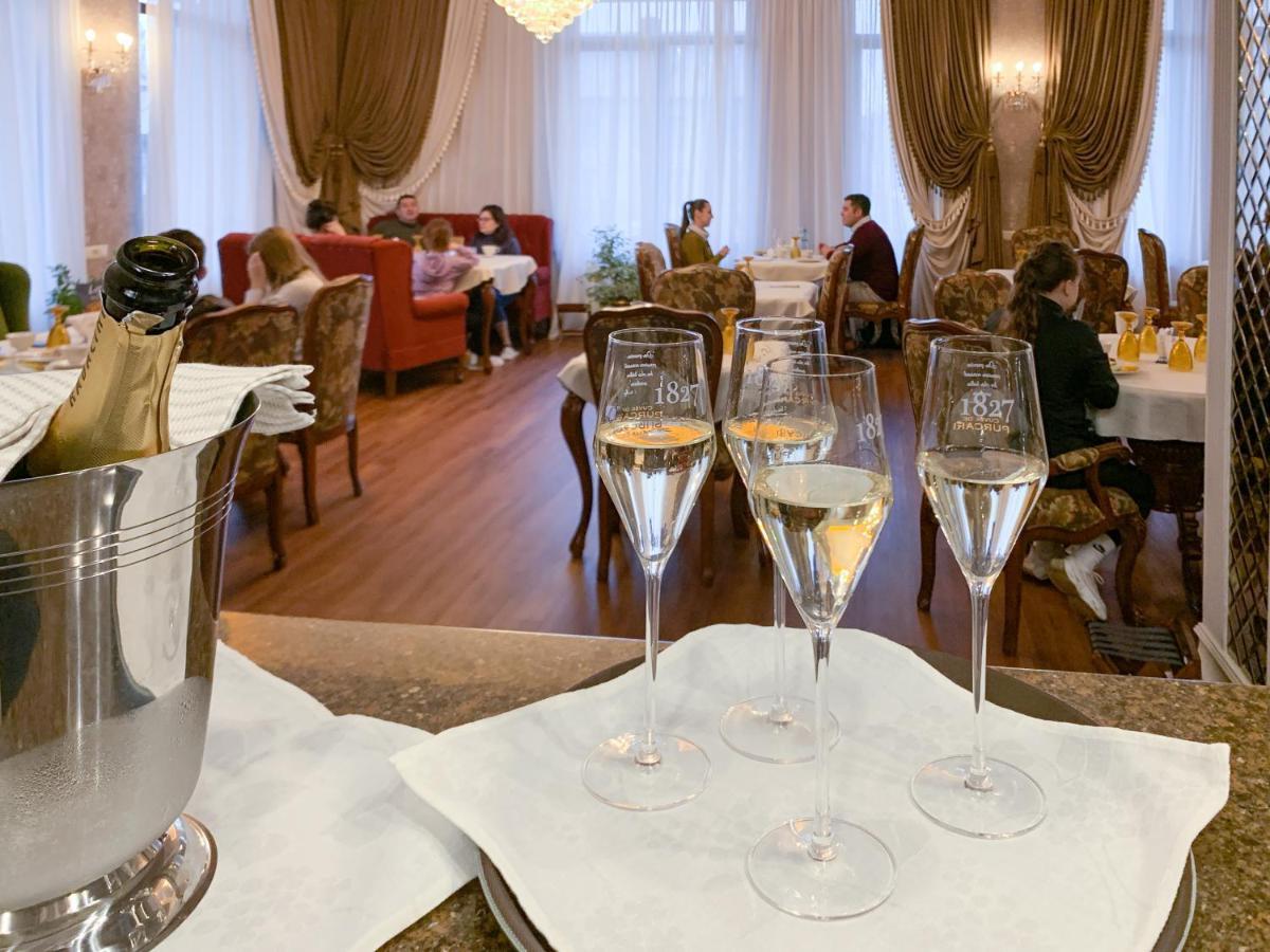 Gregory Hotel Dendrarium Park Kişinev Dış mekan fotoğraf