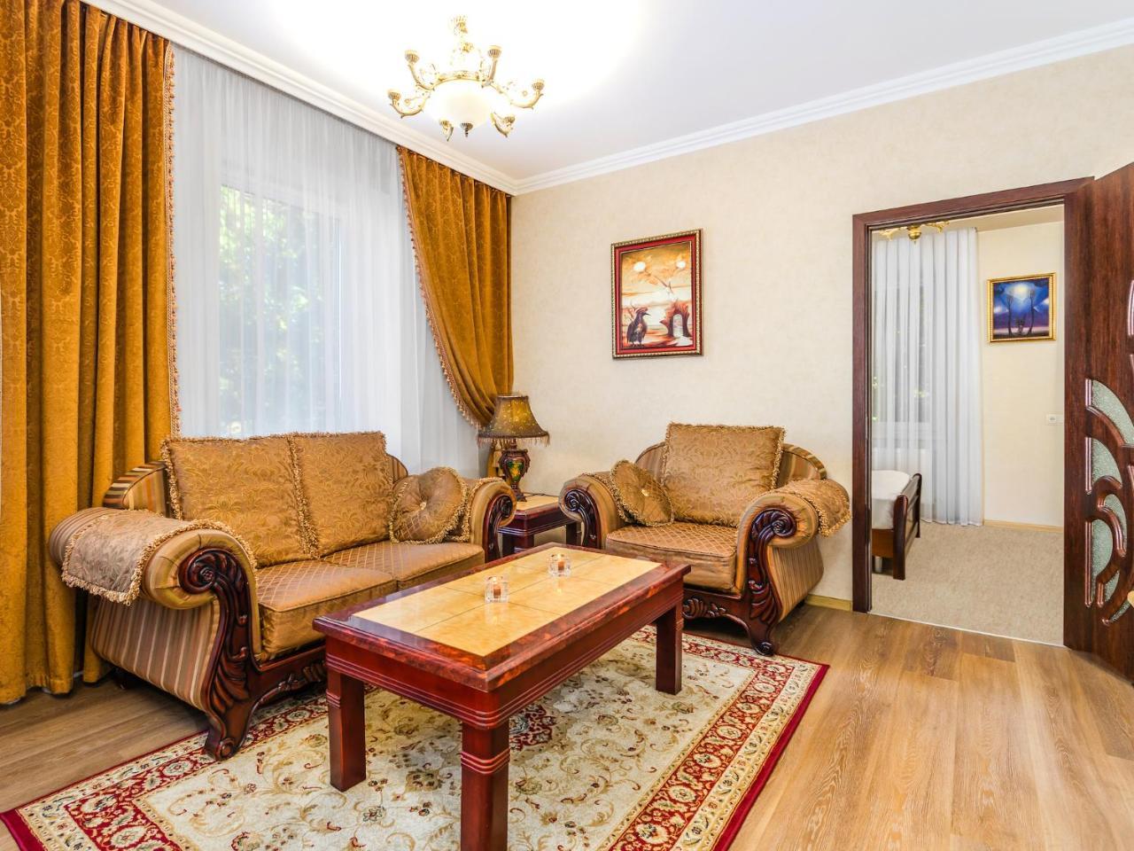 Gregory Hotel Dendrarium Park Kişinev Dış mekan fotoğraf
